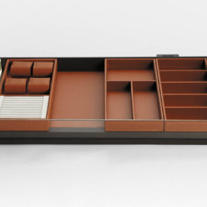 جای زیورآلات چرمی ریلی با بدنه LED دارای آرام بند رنگ موکا سایز 60